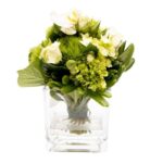 Arranjo de Flores Verdes/Brancas em Vaso - Luv