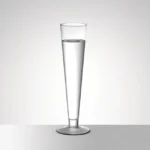 Vaso de vidro modelo Tulipa, transparente, design alto e elegante, ideal para arranjos de flores sofisticados.