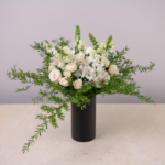 Arranjo de Mesa Flores Brancas | Decoração Floral Sofisticada - Imagem 2