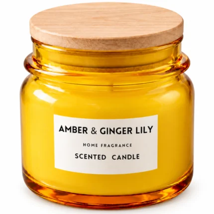Vela perfumada Amber Ginger – Lily em pote de vidro amarelo com tampa de madeira